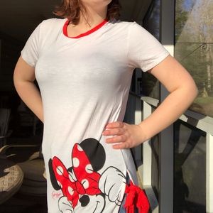 Disney Minnie Mouse shirt